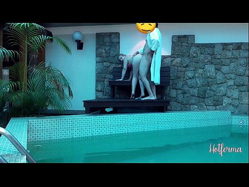❤️ O xefe invita a criada á piscina, pero non puido resistirse a un quente Porno a nós gl.eviewporn-com.ru ❌️